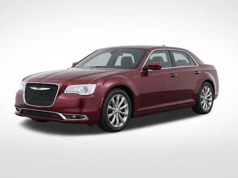 Used 2016 Chrysler 300 Limited w/ Driver Convenience Group AWD/4WD image 2