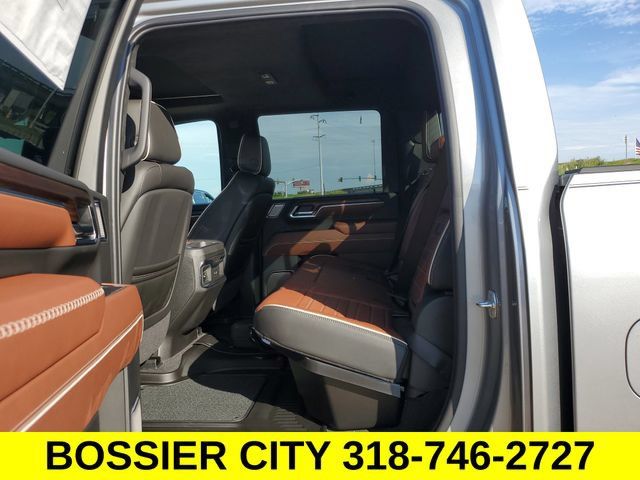 New 2025 GMC Sierra 2500 Denali Ultimate AWD/4WD image 10