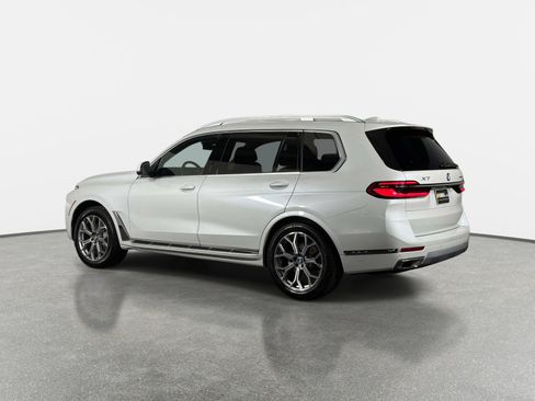 Used 2026 BMW X7 xDrive40i AWD/4WD image 5