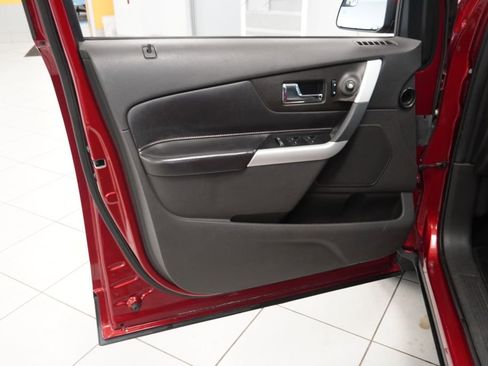 Used 2013 Ford Edge SEL FWD image 6