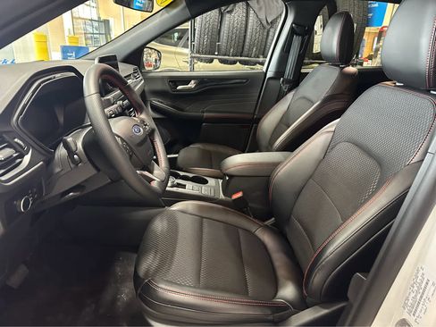 New 2025 Ford Escape ST-Line w/ Cold Weather Package AWD/4WD image 24