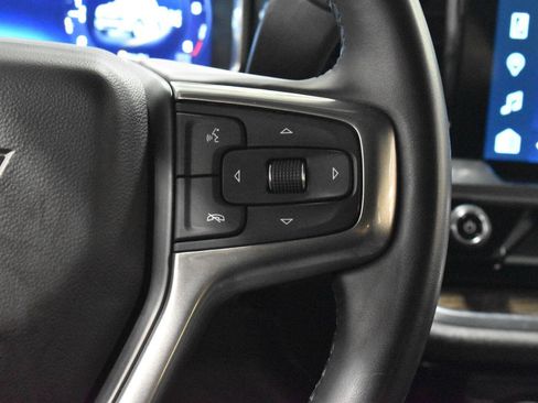 Used 2023 Chevrolet Silverado 1500 LT AWD/4WD image 8