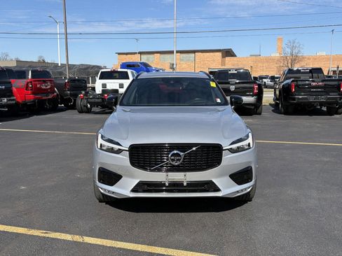 Used 2021 Volvo XC60 T5 R-Design w/ Advanced Package image 3