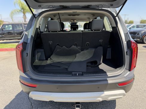Used 2020 Kia Telluride LX AWD/4WD image 10