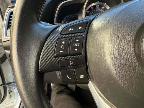Used 2015 MAZDA MAZDA3 i Grand Touring image 35
