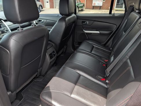 Used 2013 Ford Edge SEL FWD image 3