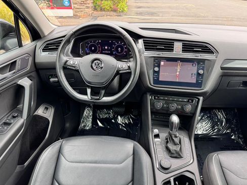 Used 2019 Volkswagen Tiguan SEL Premium image 9
