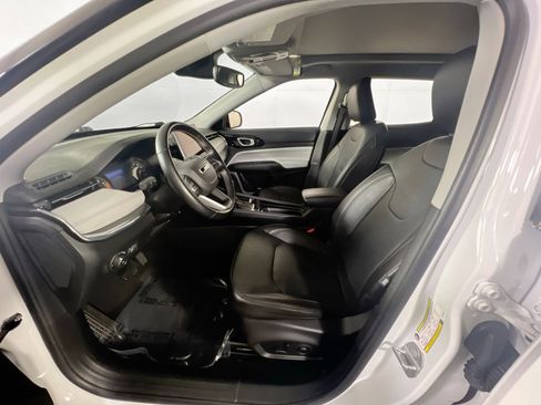 Used 2022 Jeep Compass Limited w/ Sun and Sound Group image 19