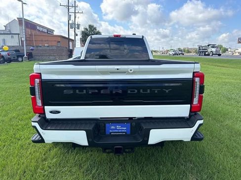 Used 2025 Ford F450 Platinum w/ FX4 Off-Road Package AWD/4WD image 7