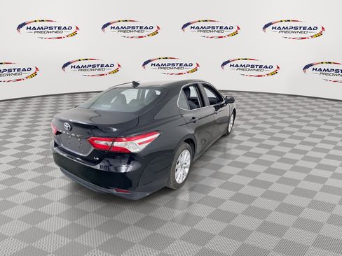 Used 2020 Toyota Camry LE FWD image 8