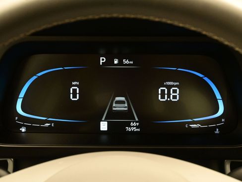 Certified 2025 Hyundai Elantra Sport image 23