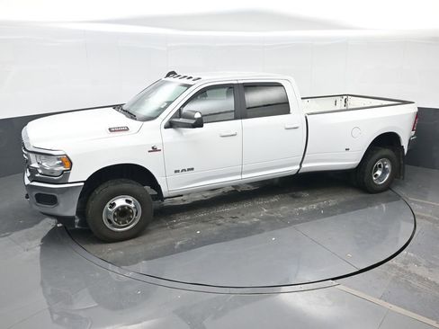 Used 2022 RAM 3500 Big Horn AWD/4WD image 17