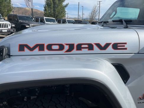 Used 2023 Jeep Gladiator Mojave w/ Cold Weather Group image 9