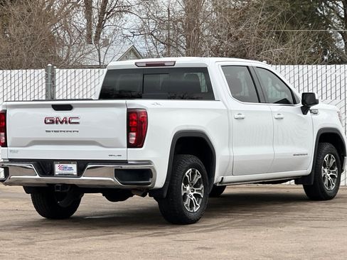 Used 2021 GMC Sierra 1500 SLE w/ Preferred Package image 4