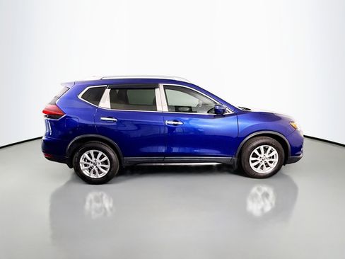 Used 2018 Nissan Rogue SV FWD image 11