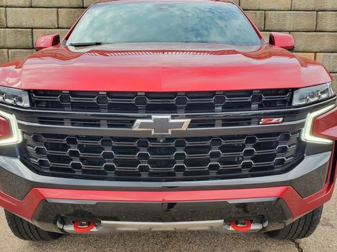Used 2023 Chevrolet Tahoe Z71 w/ Luxury Package image 9