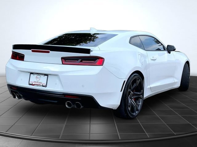 Used 2018 Chevrolet Camaro SS RWD image 11