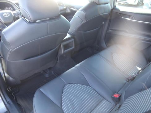 Used 2023 Toyota Camry SE image 19