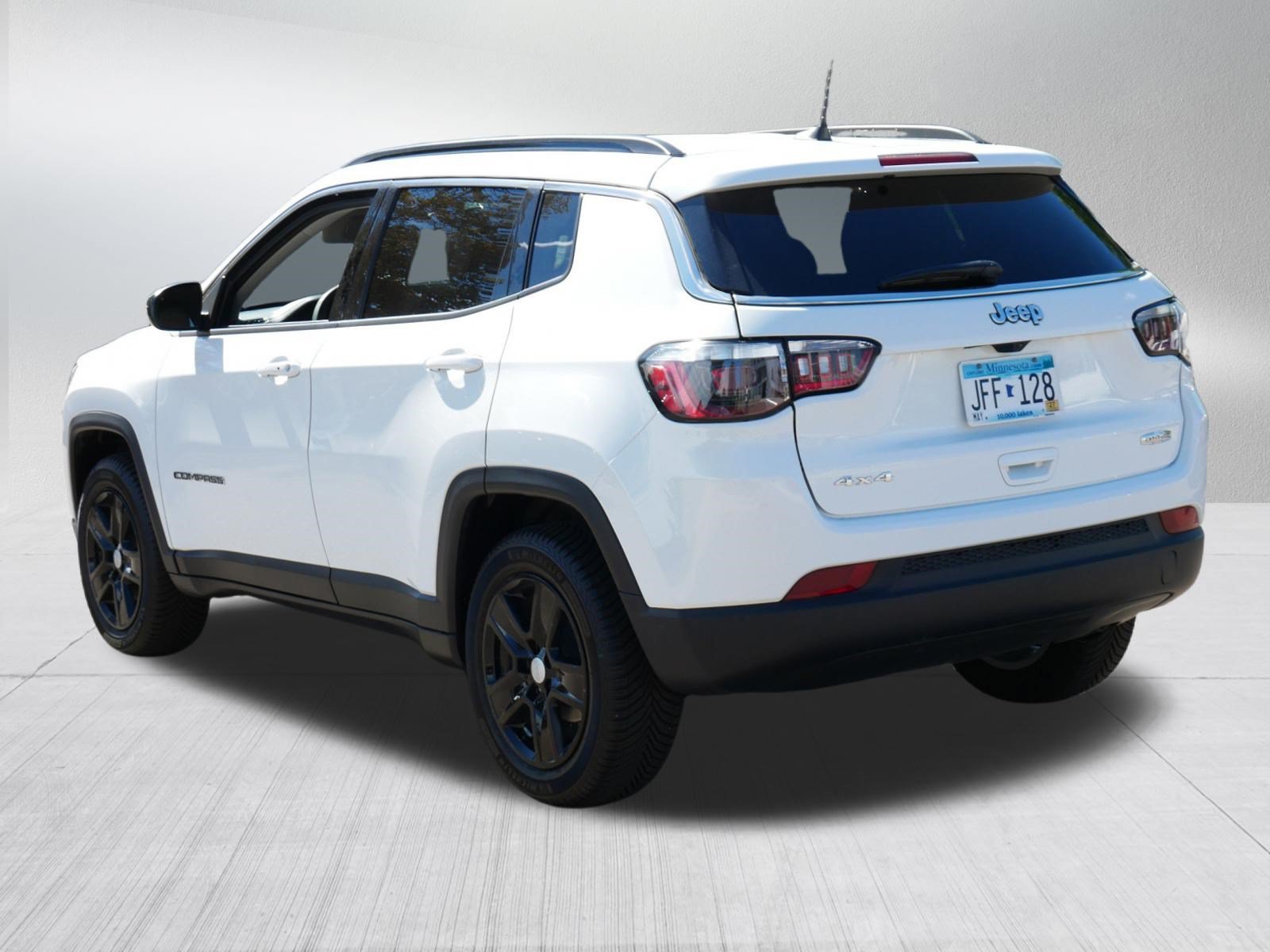 Used 2022 Jeep Compass Latitude AWD/4WD image 5