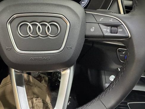 Used 2025 Audi Q5 2.0T Premium w/ Convenience Plus Package AWD/4WD image 25