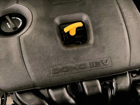 Used 2025 Kia Soul LX w/ LX Technology Package FWD image 30
