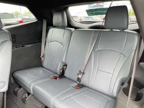 Used 2022 Buick Enclave Essence w/ Sport Touring Edition FWD image 14