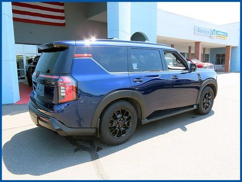 Used 2025 Nissan Armada PRO-4X AWD/4WD image 7