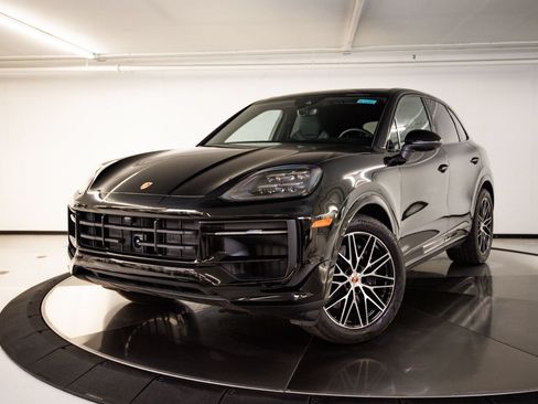 Certified 2026 Porsche Cayenne AWD/4WD image 1