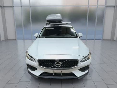 Used 2020 Volvo V60 T5 Cross Country w/ Protection Package Premier AWD/4WD image 3
