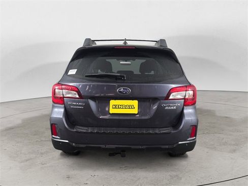 Used 2017 Subaru Outback 2.5i Limited image 4