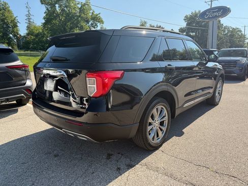 Used 2023 Ford Explorer XLT w/ Equipment Group 202A AWD/4WD image 5
