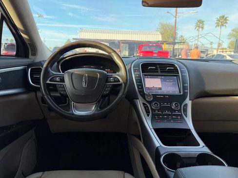 Used 2020 Lincoln Nautilus FWD w/ Equipment Group 101A image 10