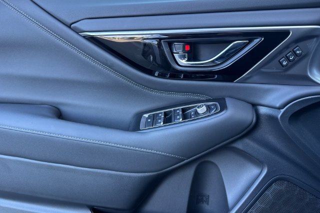 New 2025 Subaru Outback Touring AWD/4WD image 8