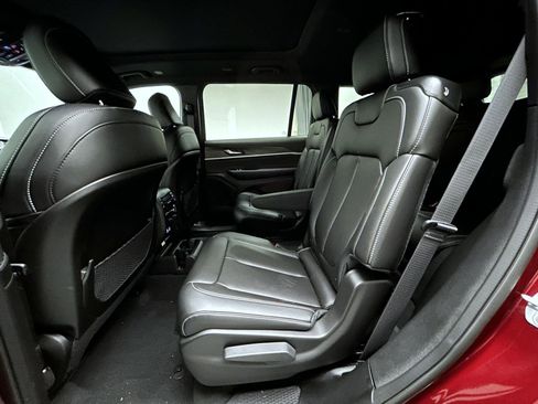 New 2025 Jeep Grand Cherokee L Limited image 11