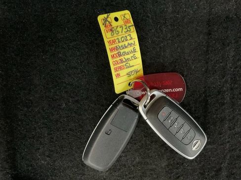 Used 2023 Nissan Rogue SL w/ SL Premium Package image 23