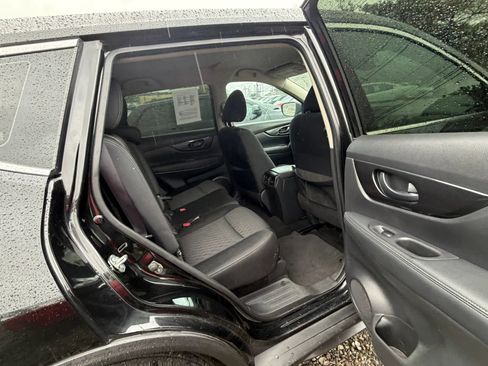 Used 2020 Nissan Rogue S AWD/4WD image 12