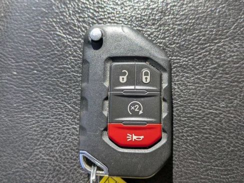 Used 2020 Jeep Wrangler Sport AWD/4WD image 33
