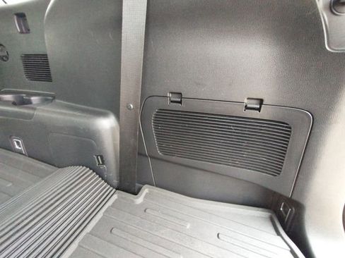 Used 2020 Toyota Highlander XLE image 86