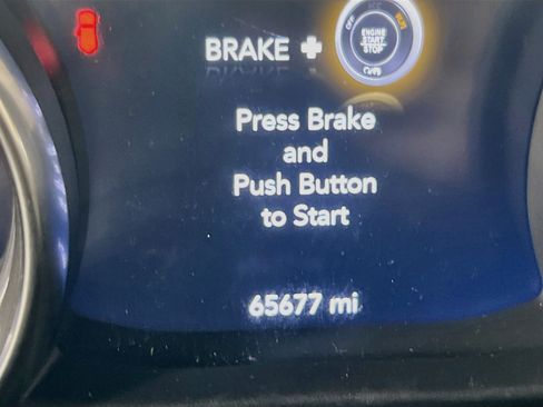Used 2018 Jeep Wrangler Unlimited Sahara w/ Dual Top Group AWD/4WD image 12
