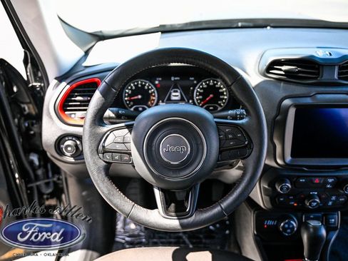 Used 2022 Jeep Renegade Trailhawk image 10