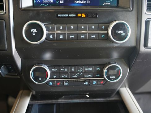 Used 2021 Ford Expedition Limited AWD/4WD image 19