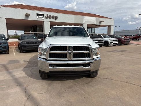 Used 2018 RAM 2500 Tradesman w/ Chrome Appearance Group AWD/4WD image 2