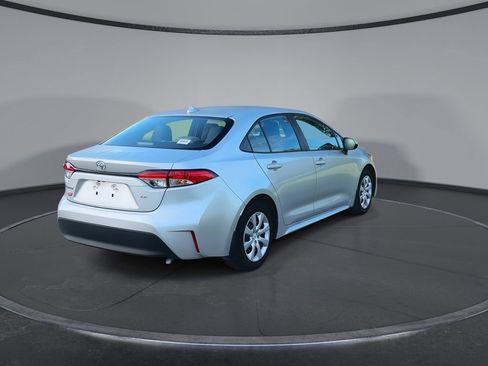 Used 2025 Toyota Corolla LE FWD image 8