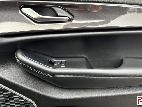 Used 2022 Jeep Grand Cherokee L Laredo image 22