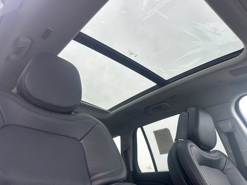 New 2026 Lincoln Aviator Reserve w/ Luxury Package RWD image 16