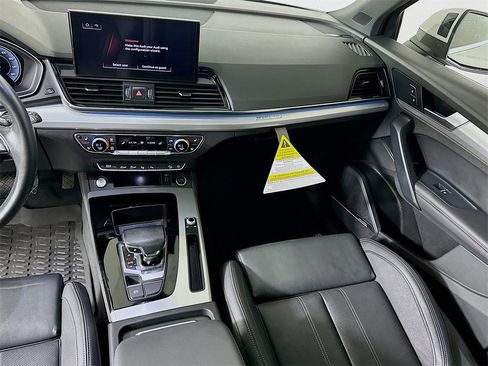 Used 2021 Audi Q5 Prestige w/ Prestige Package image 20