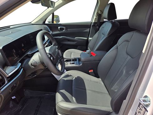 New 2026 Kia Sorento S FWD image 17