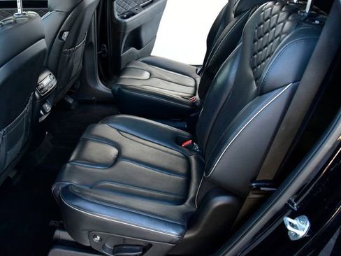 Used 2022 Hyundai Palisade Calligraphy w/ Winter Package image 16