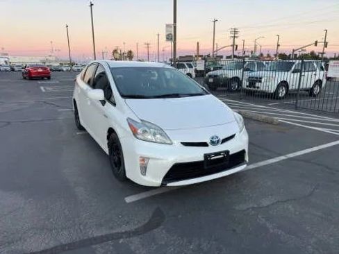 Used 2015 Toyota Prius C One image 1