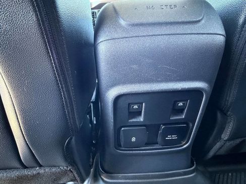 Used 2024 Ford Bronco Outer Banks AWD/4WD image 45